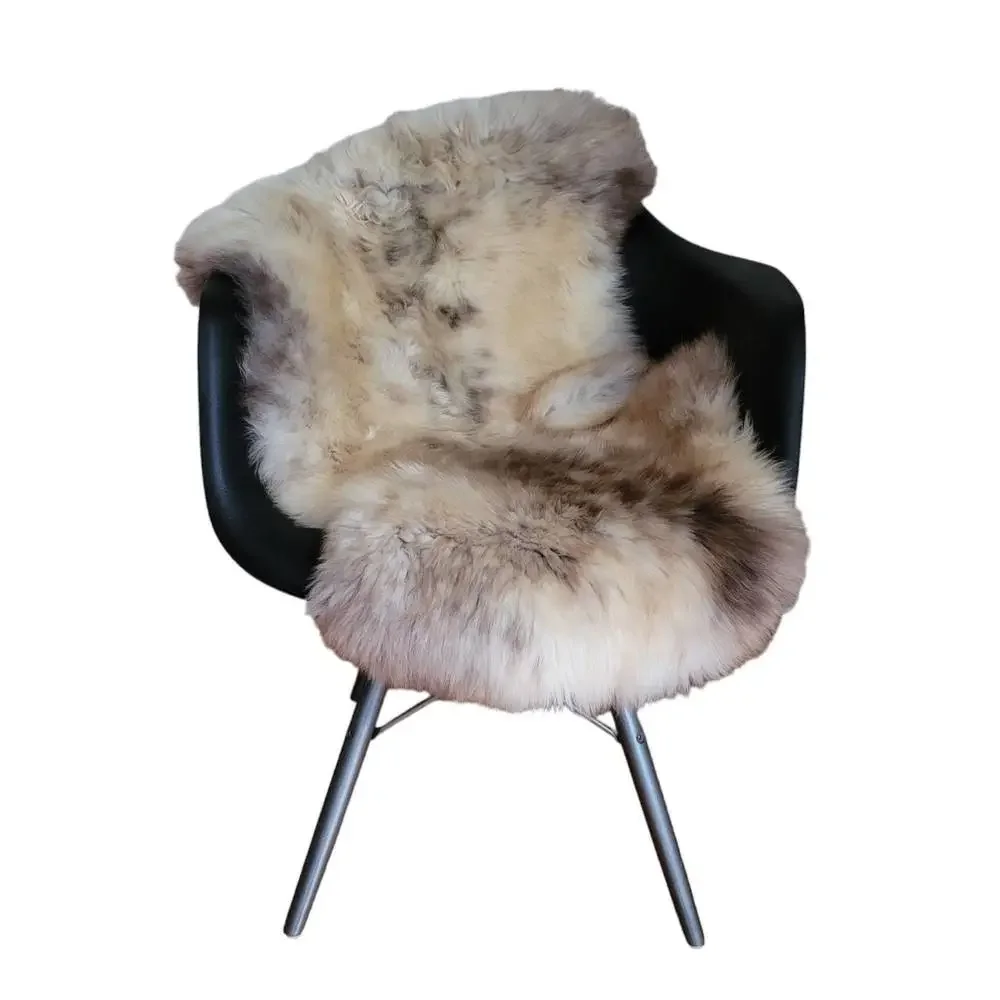 Small Natural Sheepskin fur throw Rug - Picture 2 of 5
